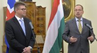 Magyarország és Izland kikerült a válságból