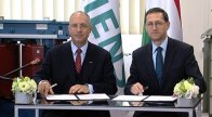 Stratégiai együttműködési megállapodást írt alá a kormány és a Siemens