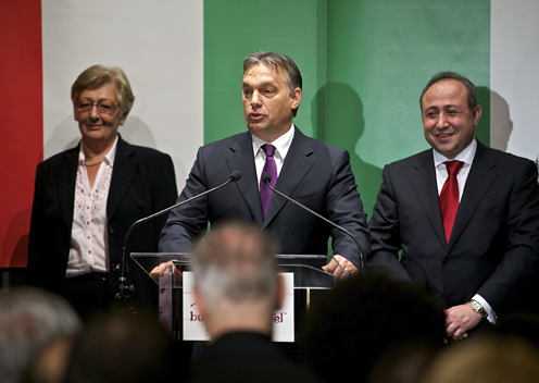 Németh Lászlóné, Orbán Viktor, Zaid Naffa (fotó: Árvai Károly)