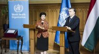 WHO-díjat vett át Orbán Viktor a nemdohányzók védelméért