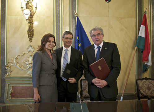 Aliza Bin-Noun, Daniel Ayalon, Réthelyi Miklós (fotó: Árvai Károly)
