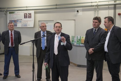 Illés Zoltán beszédet mond a Budafilter 94. Kft. műanyag-hasznosító üzemének alapkőletételén - Fotó: Pelsőczy Csaba
