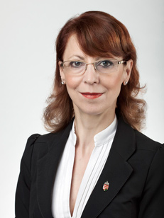 Dr. Szabó Erika