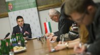 A kormány kiemelten kezeli a magyar termőföld védelmét