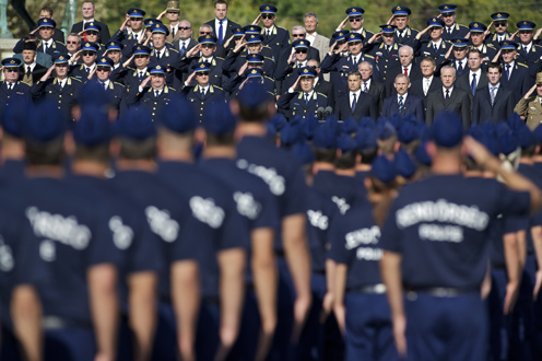 Orbán Viktor és Pintér Sándor a rendőr tiszthelyettesek eskütételén (fotó: Árvai Károly)