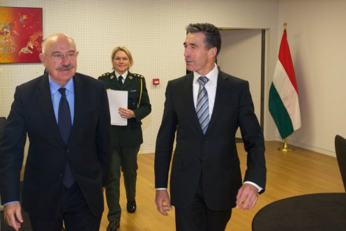 Martonyi János külügyminiszter és Anders Fogh Rasmussen NATO-főtitkár - forrás: Külügyminisztérium