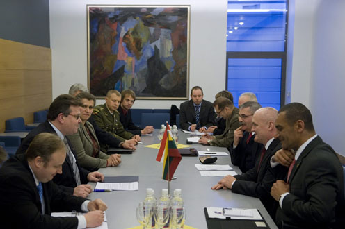 Hende Csaba és Linas Linkevicius litván külügyminiszter megbeszélése (fotó: Koszticsák Szilárd)