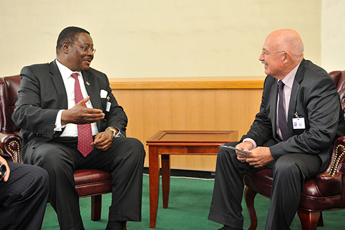 Arthur Peter Mutharika, Malawi külügyminisztere és Martonyi János (fotó: MTI)